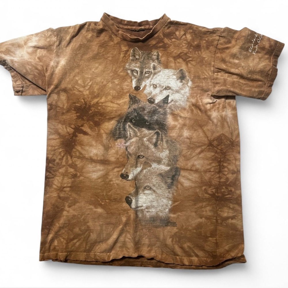 Wildlife Wolf Graphic Tee